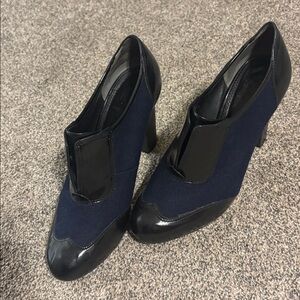 Tory Burch Navy and Black Heels